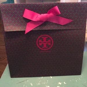 Cute Tory Burch Gift Bag!